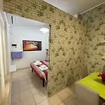 Casa Indipendente In Centro Con Corte Privata *