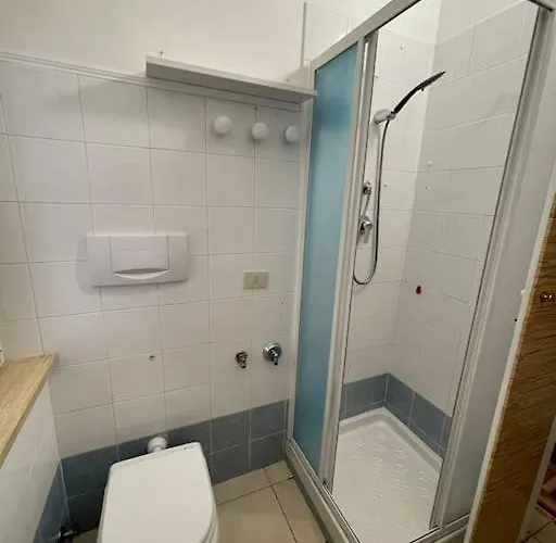 Casa Indipendente In Centro Con Corte Privata *