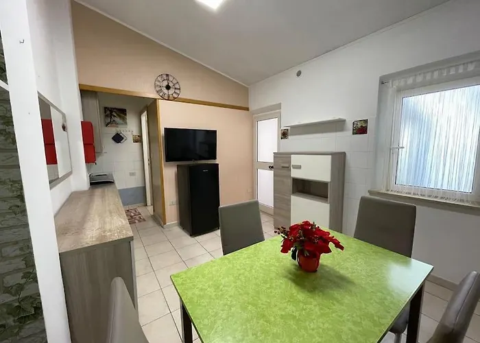 Casa Indipendente In Centro Con Corte Privata Daire *