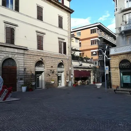 Casa Indipendente In Centro Con Corte Privata