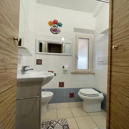 Casa Indipendente In Centro Con Corte Privata *