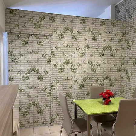 Appartamento Casa Indipendente In Centro Con Corte Privata