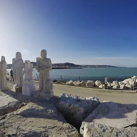 Casa Indipendente In Centro Con Corte Privata *